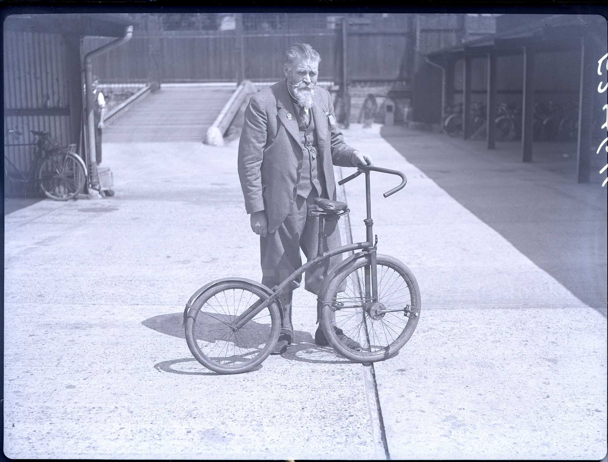 humour trike tricycle cycle family cycling The Stilltime Collection